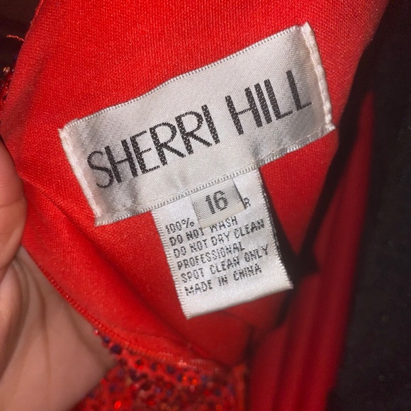 Sherri Hill Dresses & Skirts - Elegant/formal Prom dress